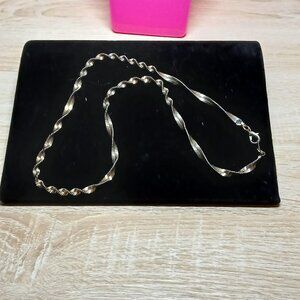 Korea Silver Tone Twisted Herringbone Necklace Vintage Jewelry #88